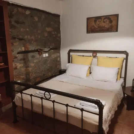 Traditional Archontoula Pensiune